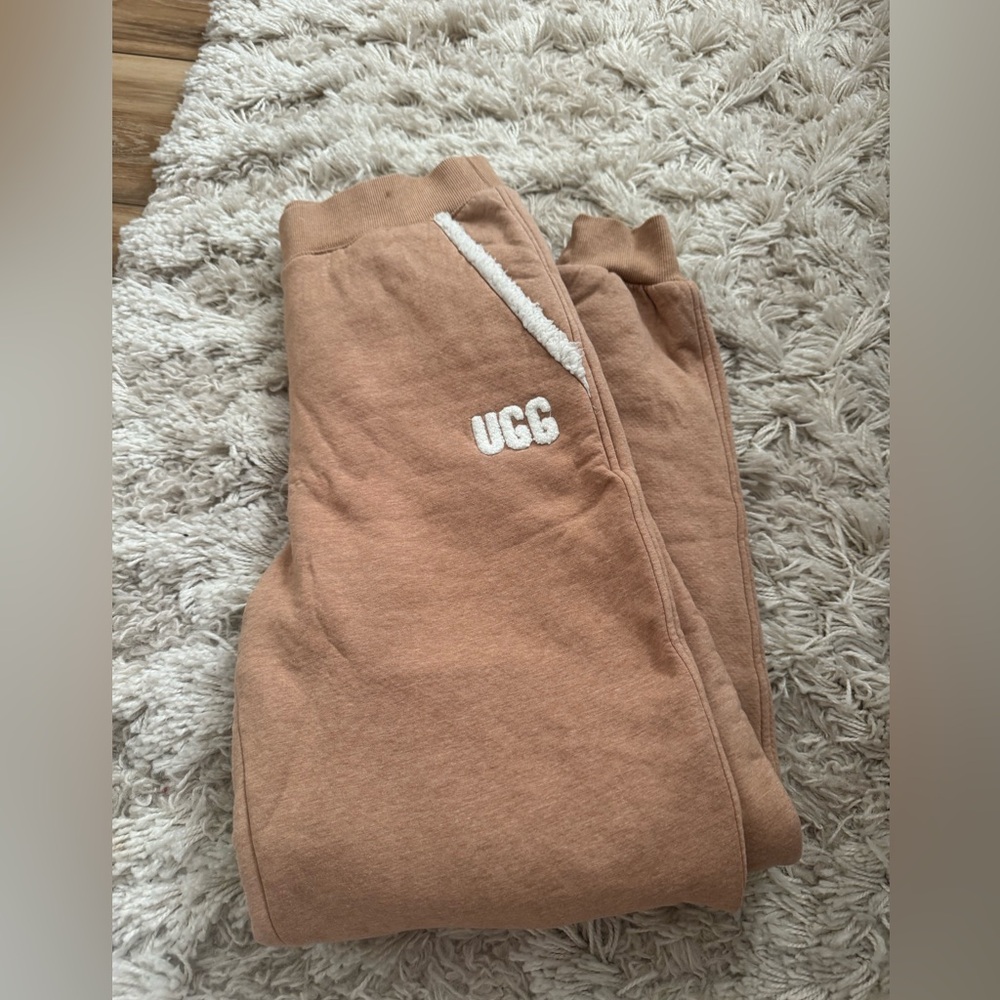 UGG SWEATPANTS